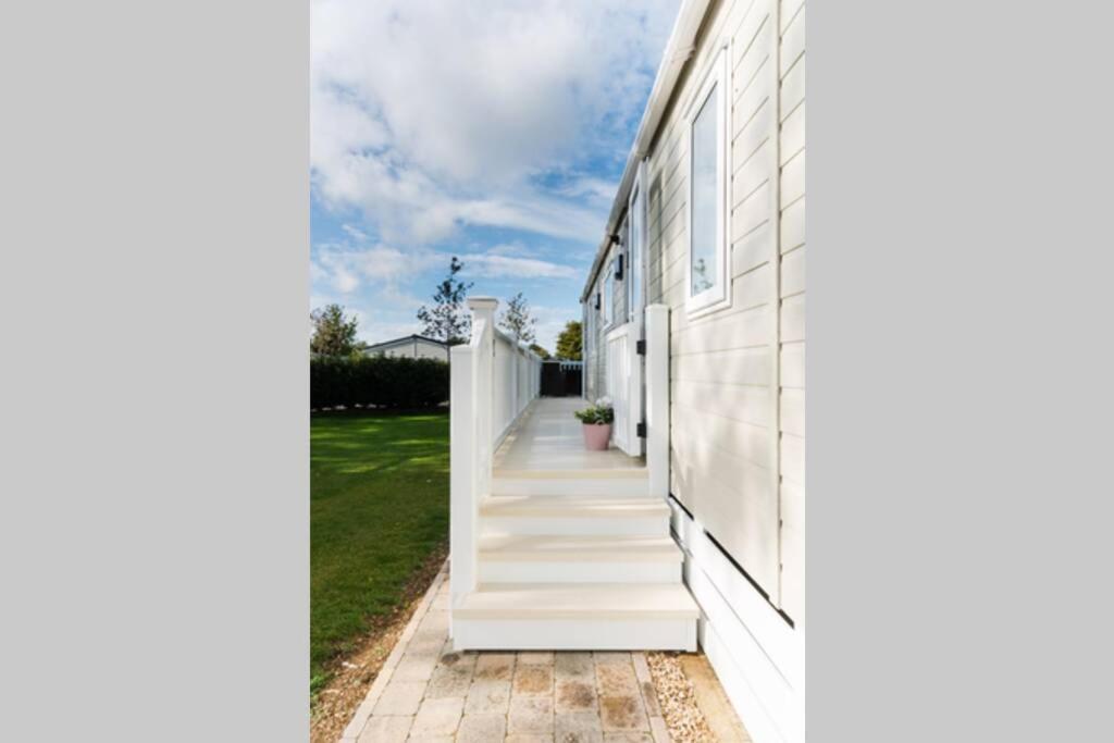 The Warren South Cerney Exterior foto
